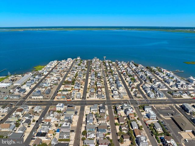 6 W CULVER AVE, Long Beach Township, NJ 08008