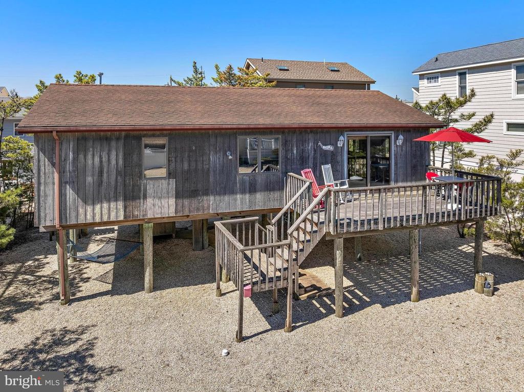 6 W CULVER AVE, Long Beach Township, NJ 08008