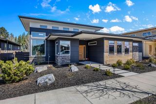 390 E Diamond Peak Avenue, Sisters, OR 97759