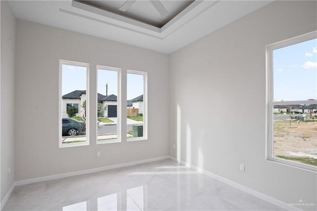 5800 N Playa Del Sol, Edinburg, TX 78542