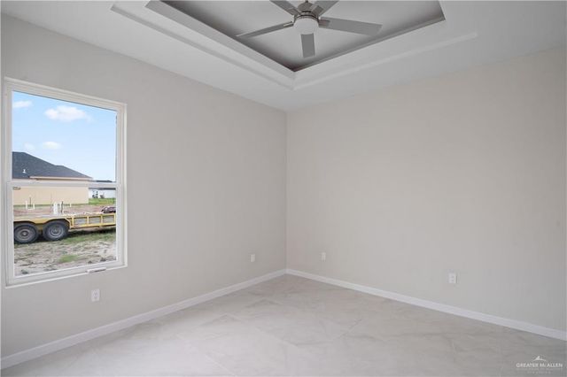 5800 N Playa Del Sol, Edinburg, TX 78542