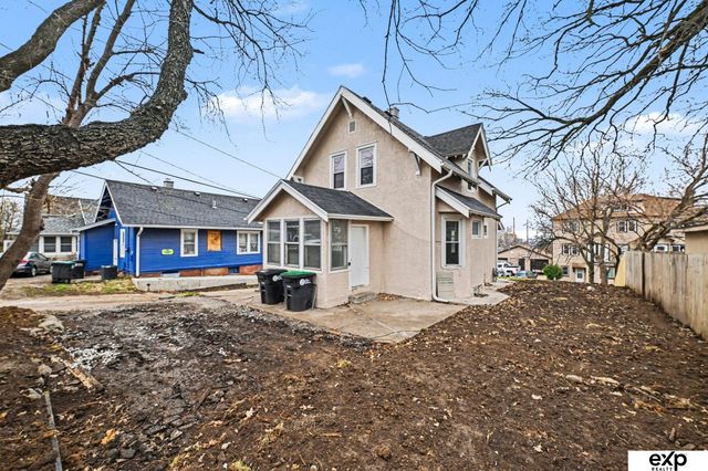 1214 S 25 Avenue, Omaha, NE 68105
