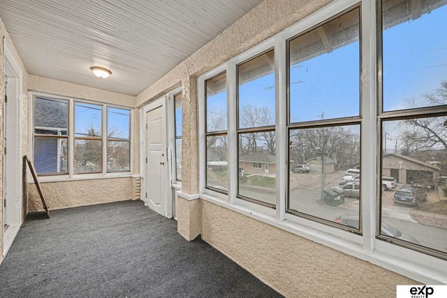 1214 S 25 Avenue, Omaha, NE 68105