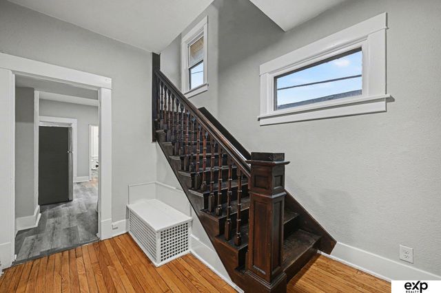 1214 S 25 Avenue, Omaha, NE 68105