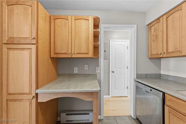 8210 Deepwood Boulevard 7, Mentor, OH 44060