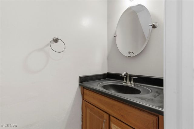 8210 Deepwood Boulevard 7, Mentor, OH 44060