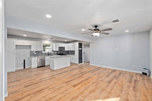 403 5th Street, Blanket, TX 76432