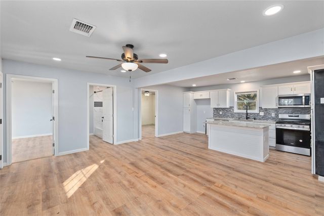 403 5th Street, Blanket, TX 76432