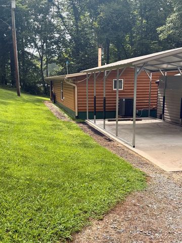 137 Sanford Lane, Ellijay, GA 30540