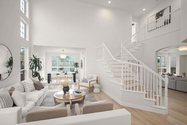 5155 Ruette De Mer, San Diego, CA 92130