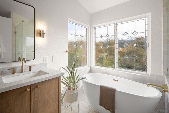 5155 Ruette De Mer, San Diego, CA 92130