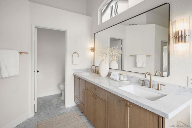 5155 Ruette De Mer, San Diego, CA 92130