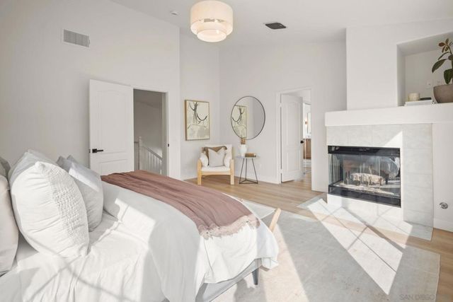 5155 Ruette De Mer, San Diego, CA 92130