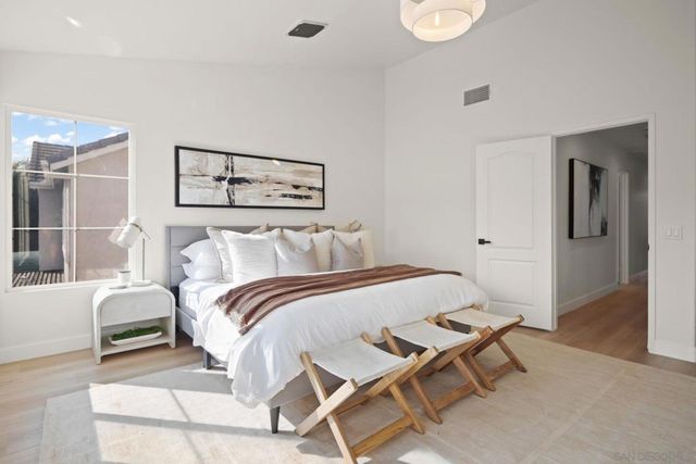 5155 Ruette De Mer, San Diego, CA 92130