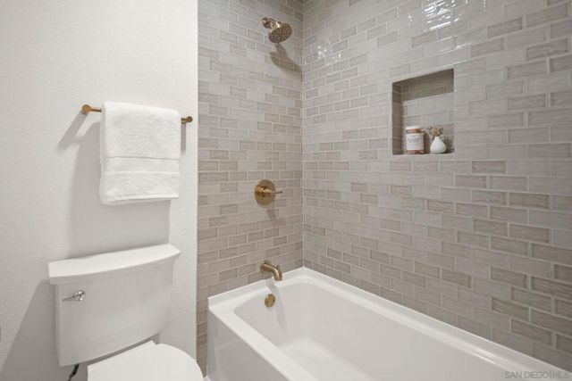 5155 Ruette De Mer, San Diego, CA 92130