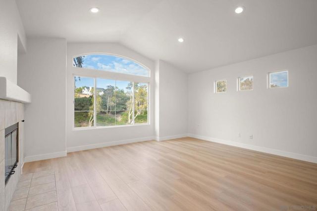 5155 Ruette De Mer, San Diego, CA 92130