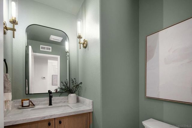 5155 Ruette De Mer, San Diego, CA 92130