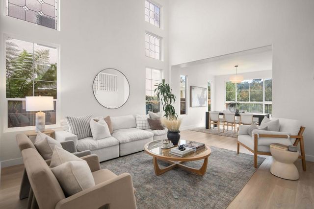 5155 Ruette De Mer, San Diego, CA 92130