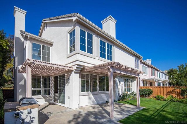 5155 Ruette De Mer, San Diego, CA 92130