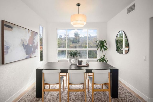 5155 Ruette De Mer, San Diego, CA 92130