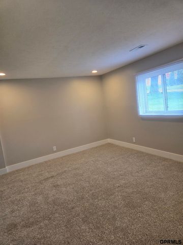13612 Birchwood Avenue, Omaha, NE 68137