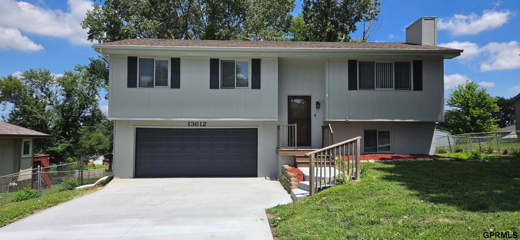 13612 Birchwood Avenue, Omaha, NE 68137
