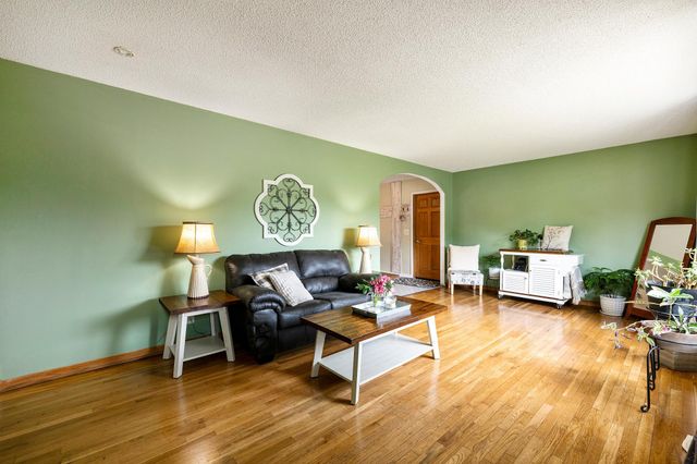 625 119th Avenue NE, Blaine, MN 55434