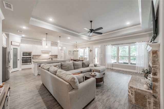 4033 Overlook Way, Weatherford, TX 76085