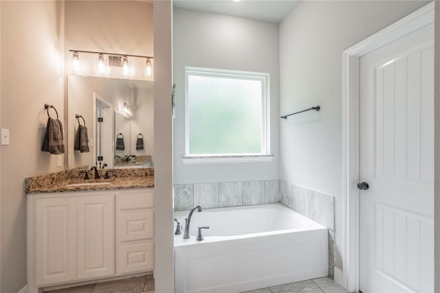 4033 Overlook Way, Weatherford, TX 76085