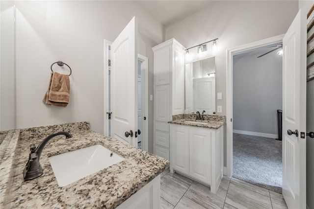 4033 Overlook Way, Weatherford, TX 76085