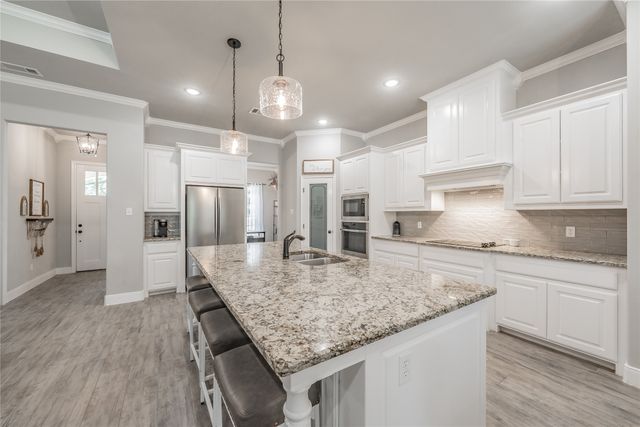 4033 Overlook Way, Weatherford, TX 76085