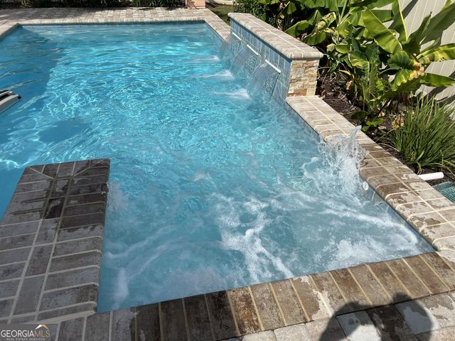 2 Runner Road, Savannah, GA 31410