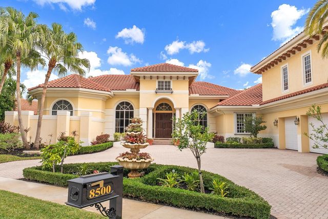 8500 Egret Lakes Lane, West Palm Beach, FL 33412