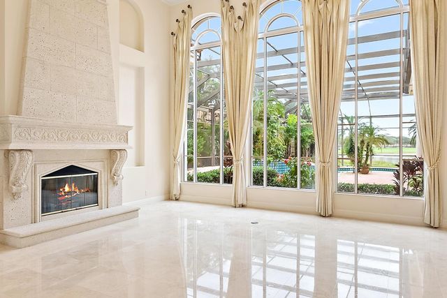 8500 Egret Lakes Lane, West Palm Beach, FL 33412