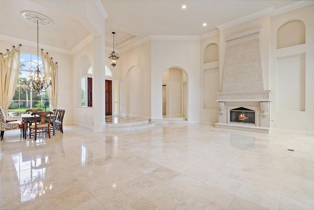 8500 Egret Lakes Lane, West Palm Beach, FL 33412