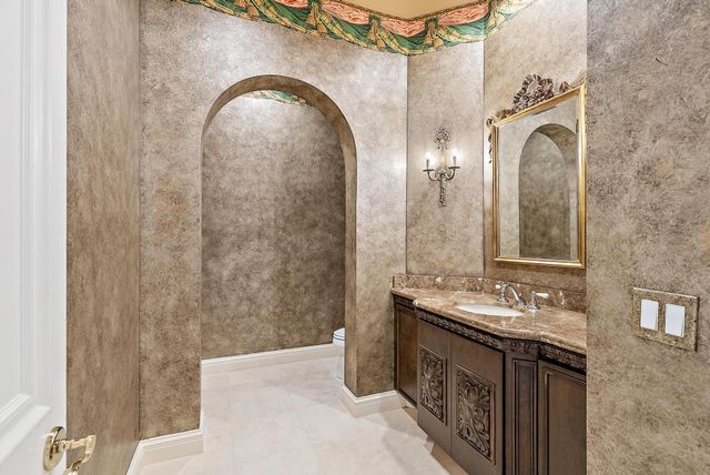 8500 Egret Lakes Lane, West Palm Beach, FL 33412