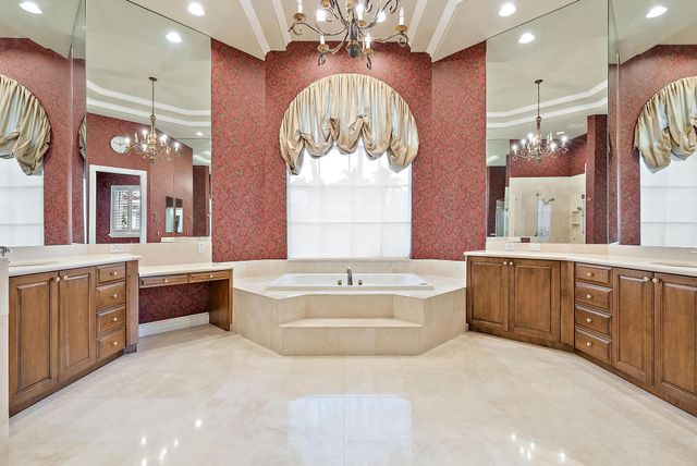 8500 Egret Lakes Lane, West Palm Beach, FL 33412