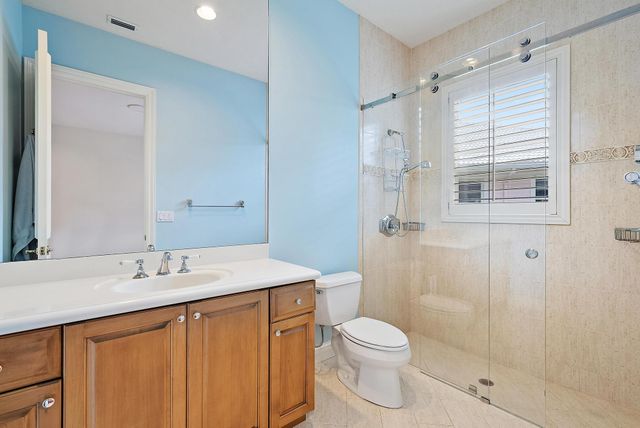 8500 Egret Lakes Lane, West Palm Beach, FL 33412