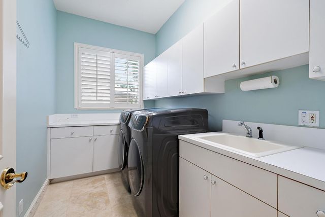 8500 Egret Lakes Lane, West Palm Beach, FL 33412