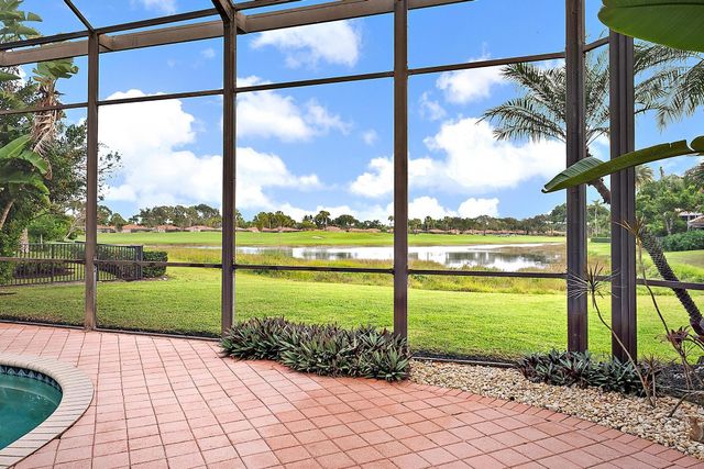 8500 Egret Lakes Lane, West Palm Beach, FL 33412