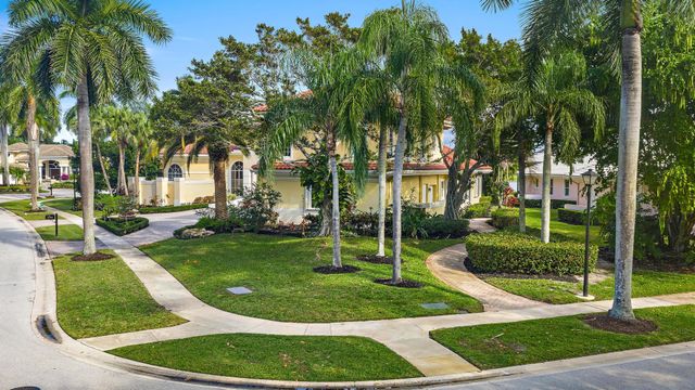 8500 Egret Lakes Lane, West Palm Beach, FL 33412
