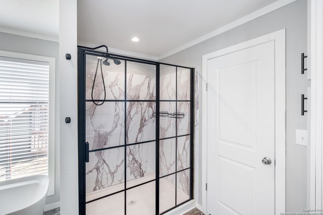 269 W Medina Verde, Natalia, TX 78059