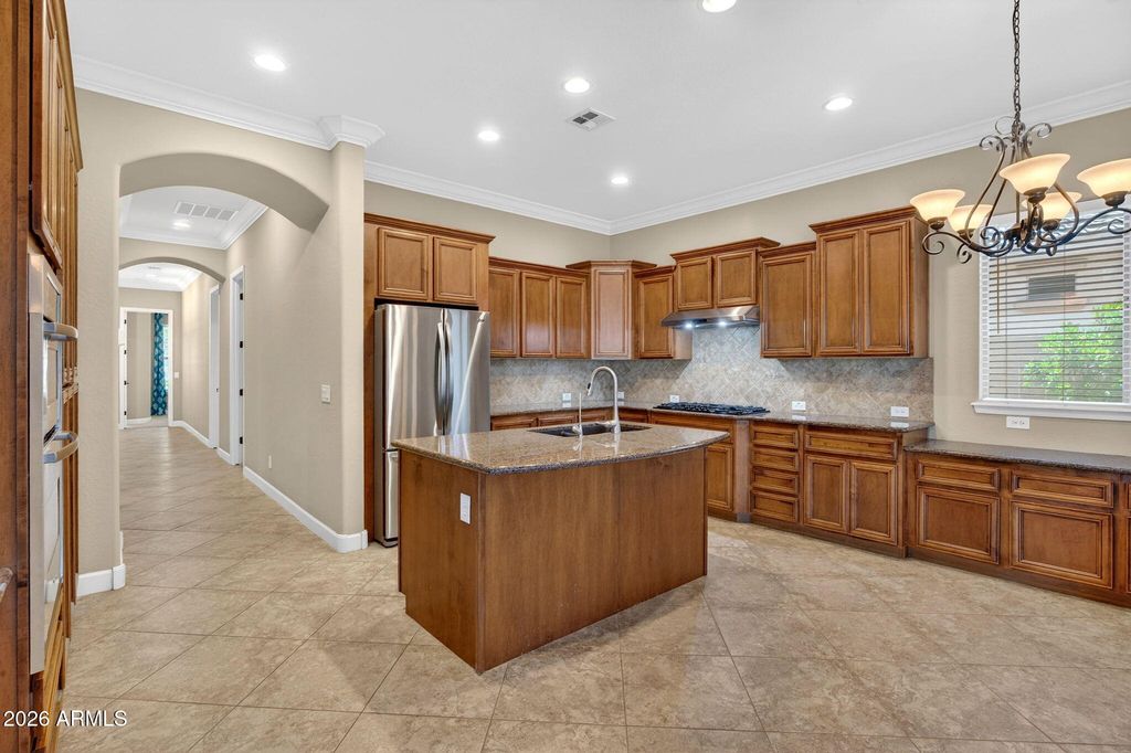 Image 11 of property listing at 4101 E WOODSIDE Way, Gilbert, AZ 85297