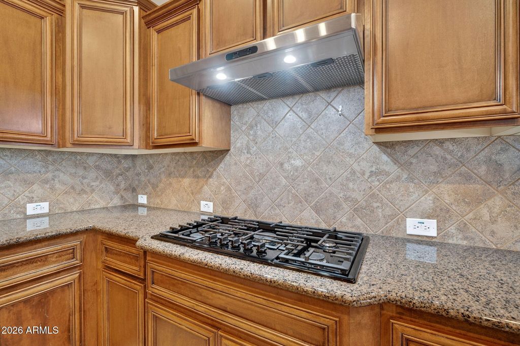 Image 14 of property listing at 4101 E WOODSIDE Way, Gilbert, AZ 85297