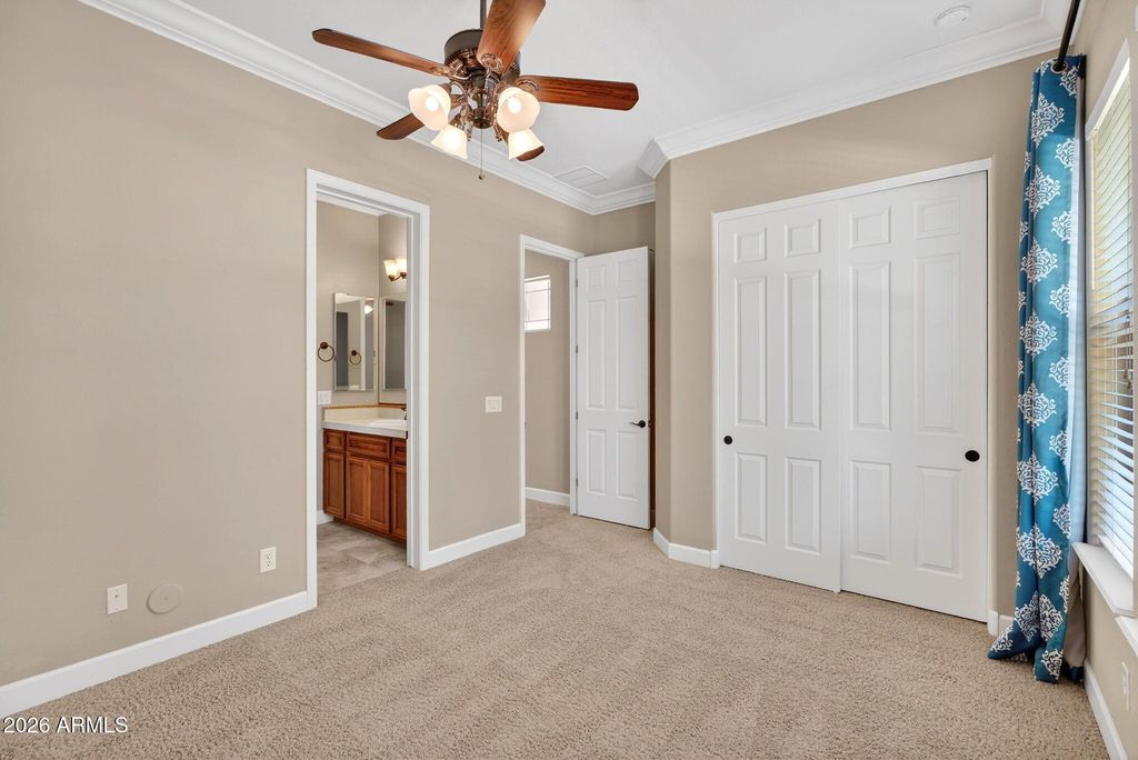 Image 42 of property listing at 4101 E WOODSIDE Way, Gilbert, AZ 85297