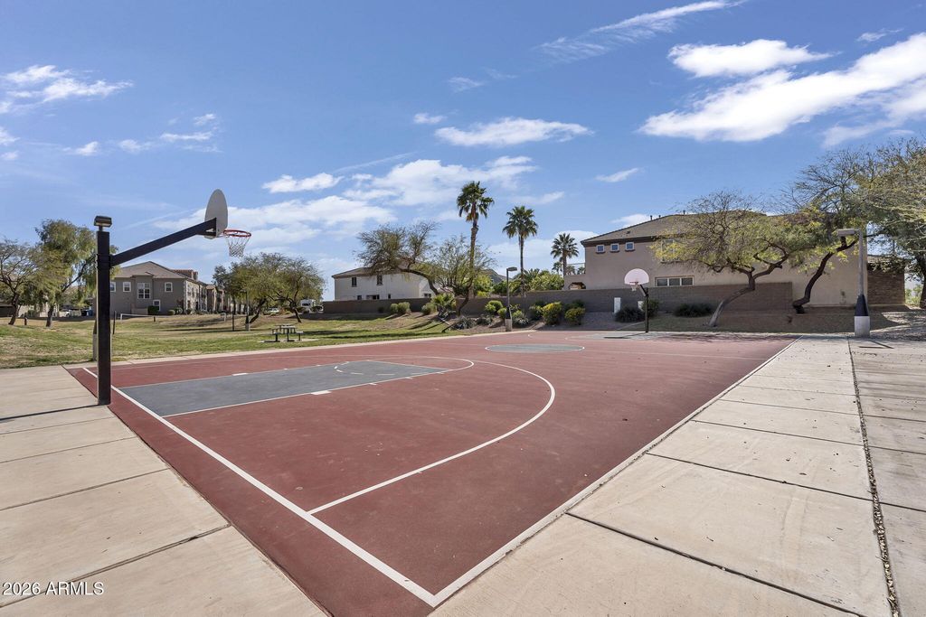 Image 70 of property listing at 4101 E WOODSIDE Way, Gilbert, AZ 85297
