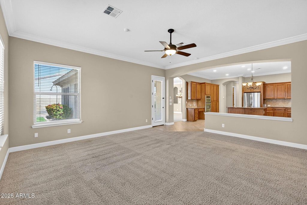 Image 8 of property listing at 4101 E WOODSIDE Way, Gilbert, AZ 85297