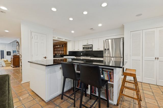 3801 Gilbert Avenue M, Dallas, TX 75219