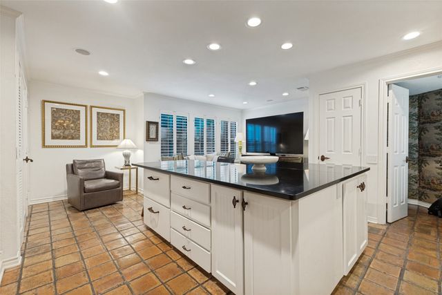 3801 Gilbert Avenue M, Dallas, TX 75219