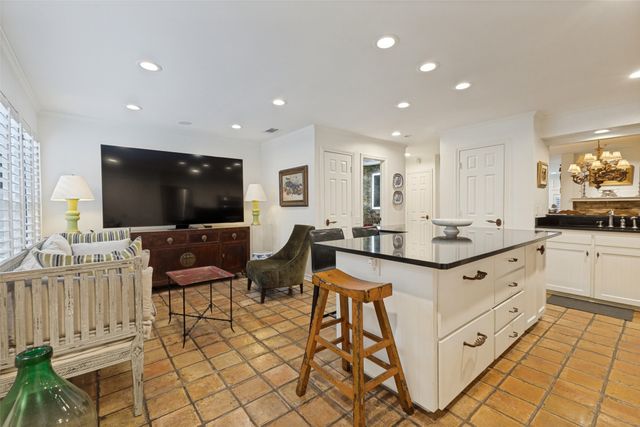 3801 Gilbert Avenue M, Dallas, TX 75219